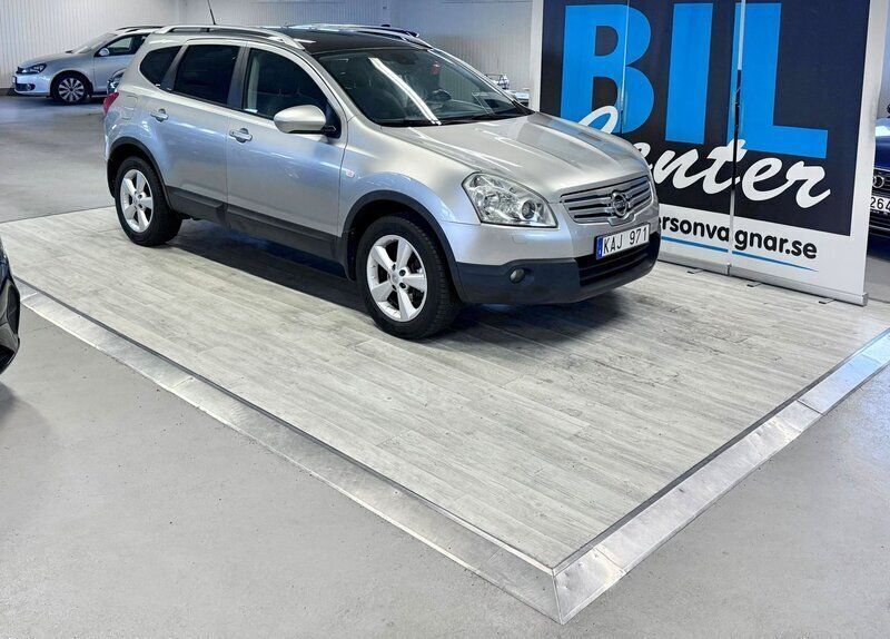 Silver Begagnad 2009 Nissan Qashqai +2 SUV | 49 000 kr (Marknadspris) - Bild 1/4