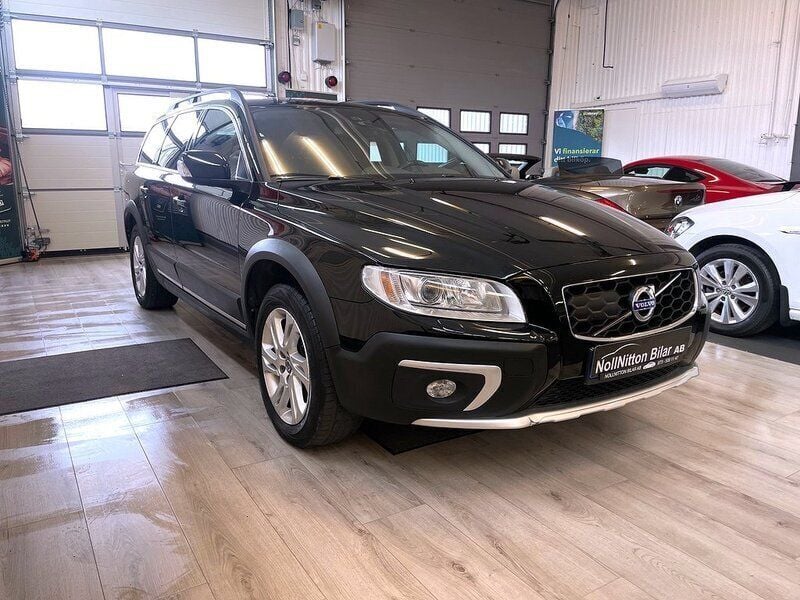 Begagnad Volvo XC70 Momentum 181 HK (133 kW) 2015 Svart SUV