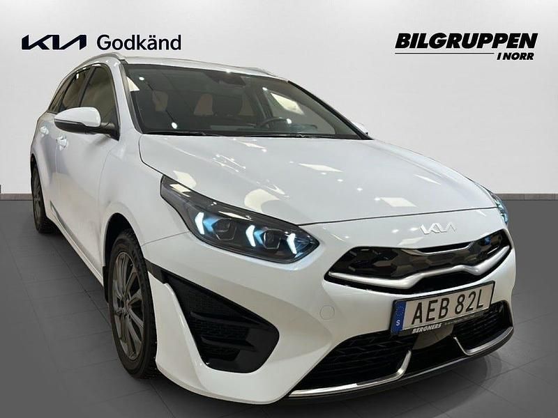 Begagnad Kia Ceed Sportswagon 141 HK (103 kW) 2024 Vit Kombi