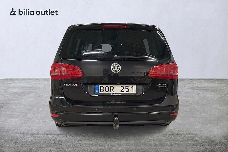 Begagnad VW Sharan 170 HK (125 kW) 2012 Svart Minibuss