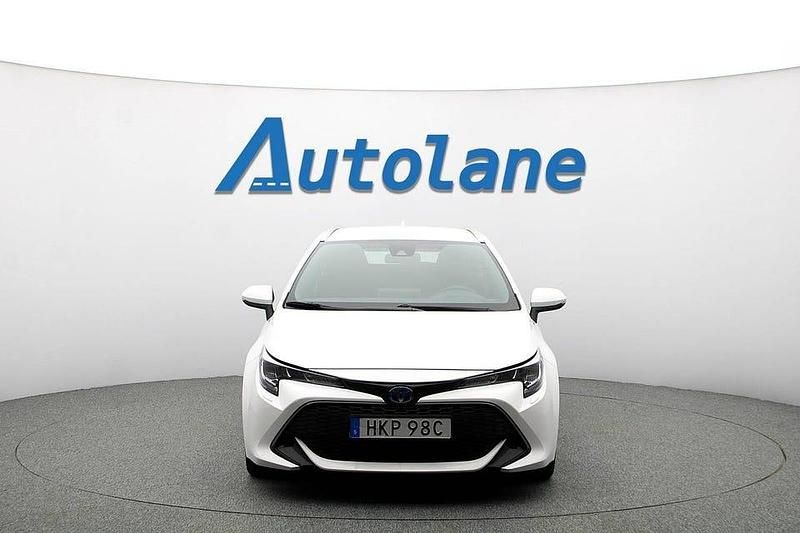 Begagnad Toyota Corolla Active 122 HK (89 kW) 2021 Vit Kombi
