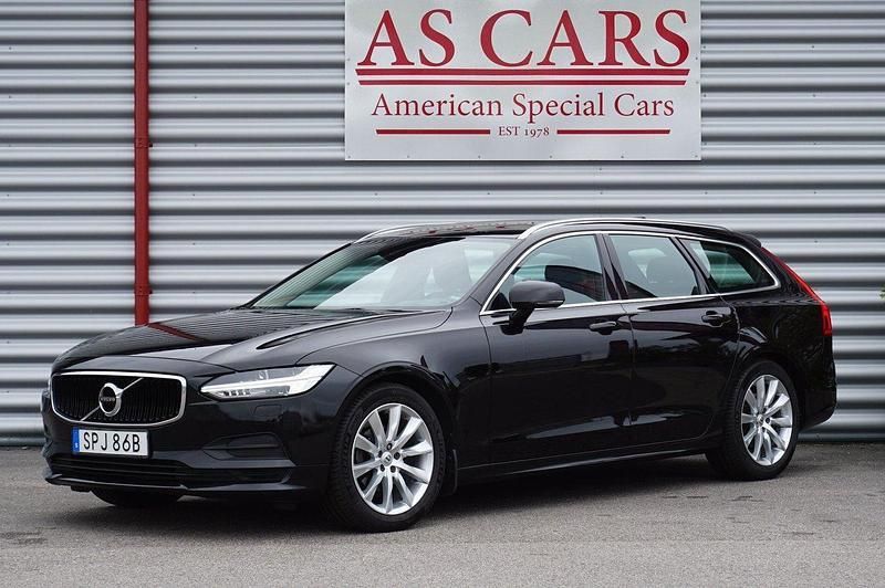 Svart Begagnad 2019 Volvo V90 Momentum Kombi | 249 000 kr (Marknadspris) - Bild 1/4