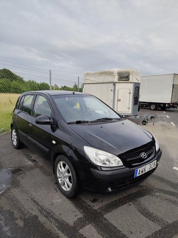 Svart Begagnad 2007 Hyundai Getz Halvkombi | 16 000 kr (Marknadspris) - Bild 1/4