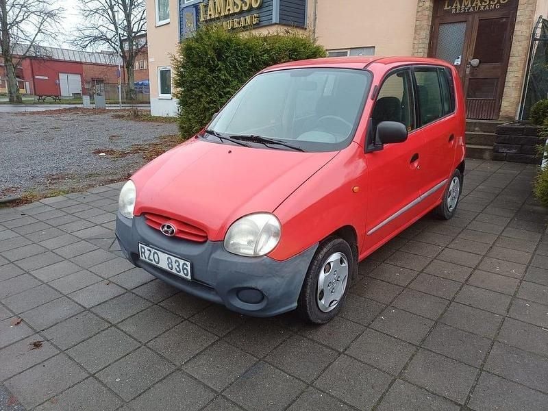 Röd Begagnad 2001 Hyundai Atos Halvkombi | 25 900 kr (Marknadspris) - Bild 1/4