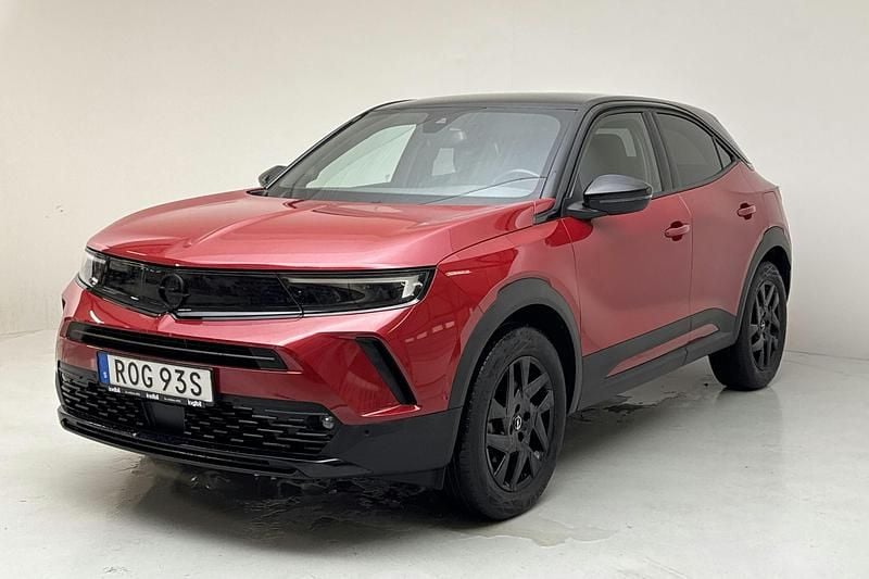 Röd Begagnad 2022 Opel Mokka-e GS Line SUV | 169 000 kr (Marknadspris) - Bild 1/4