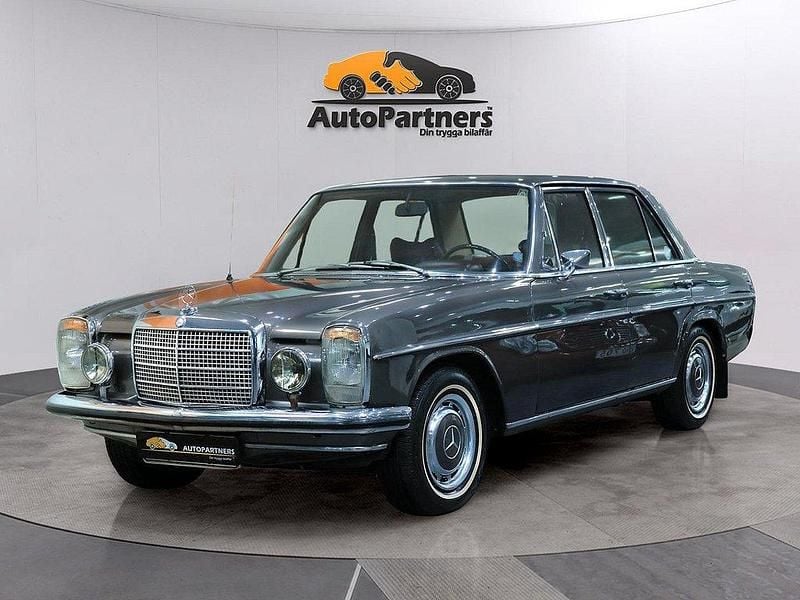 Begagnad 1970 Mercedes 230 Sedan | 249 900 kr - Bild 1/4