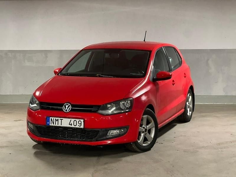 Begagnad VW Polo 90 HK (66 kW) 2010 Halvkombi