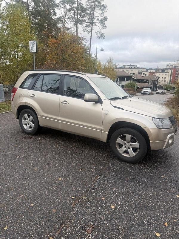 Brun Begagnad 2008 Suzuki Grand Vitara SUV | 37 000 kr (Superpris) - Bild 1/4