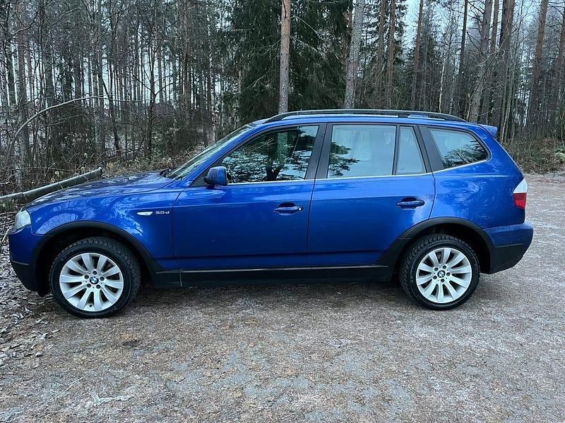 Klarblå Begagnad 2007 BMW X3 SUV | 70 000 kr (Lite dyr) - Bild 1/4