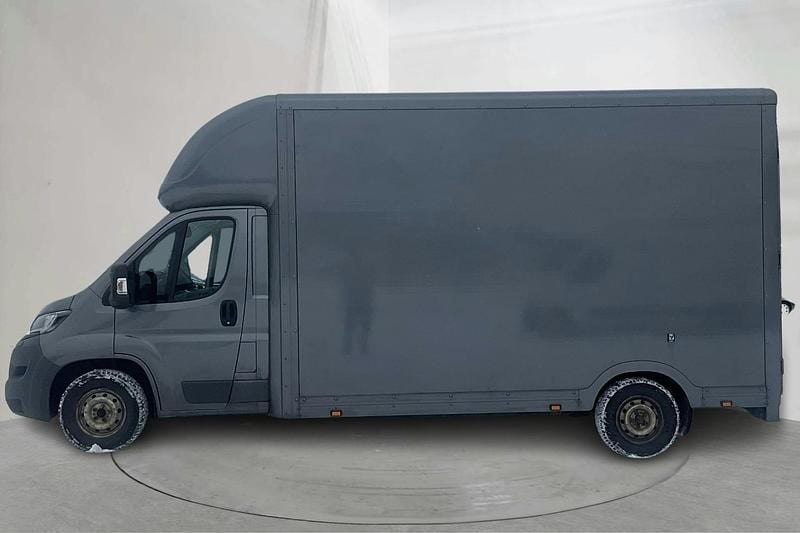 Begagnad Peugeot Boxer 163 HK (119 kW) 2018 Grå Van