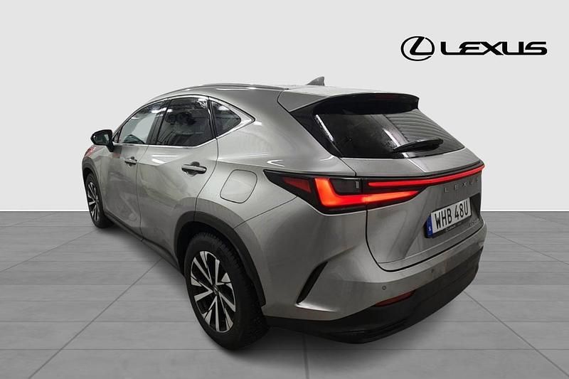 Begagnad Lexus NX450h+ Business Edition 313 HK (230 kW) 2024 Ljusgrå SUV