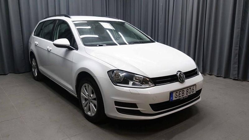 Begagnad VW Golf VII 105 HK (77 kW) 2015 Vit Kombi