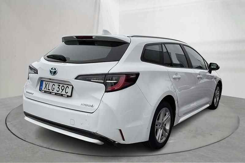 Begagnad Toyota Corolla 122 HK (89 kW) 2021 Vit Kombi