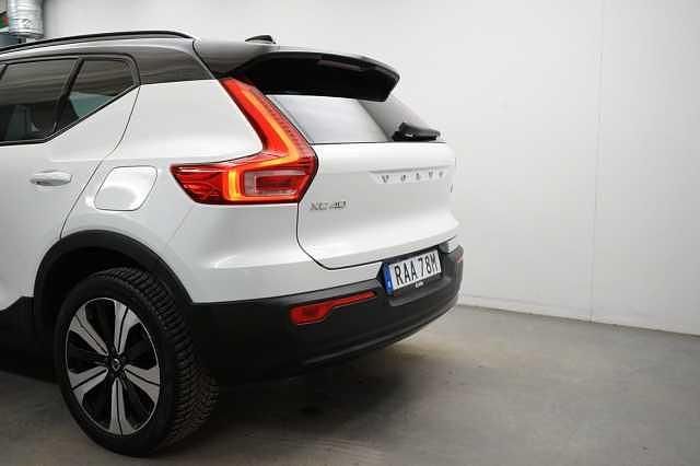 Begagnad Volvo XC40 Plus 185 kW (252 HK) 2022 Vit SUV