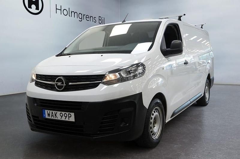Vit Begagnad 2023 Opel Vivaro Business Van | 312 375 kr (Marknadspris) - Bild 1/4