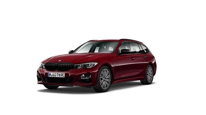 Röd Begagnad 2022 BMW 330e M Sport Kombi | 319 500 kr (Lite dyr) - Bild 1/4