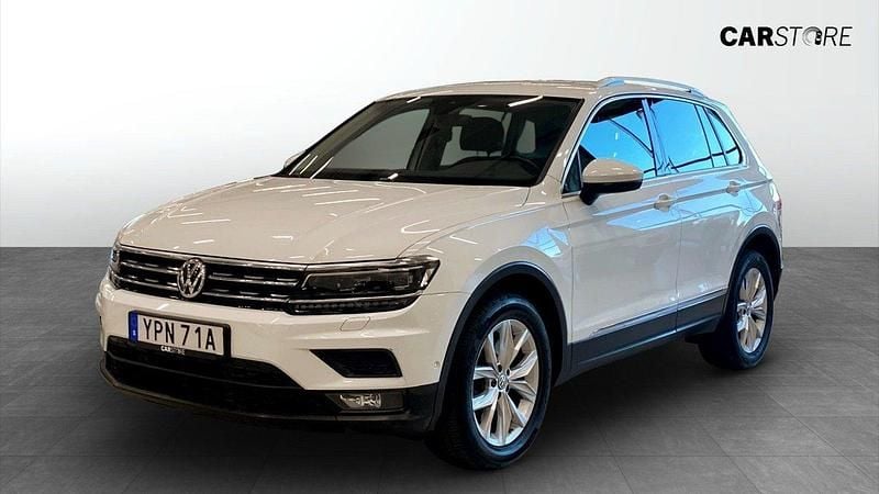 Vit Begagnad 2020 VW Tiguan SUV | 259 900 kr (Bra pris) - Bild 1/4