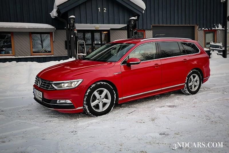 Röd Begagnad 2018 VW Passat GT Kombi | 159 900 kr (Marknadspris) - Bild 1/4
