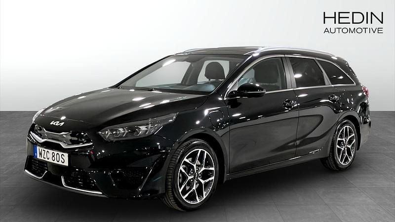Begagnad 2022 Kia Ceed Sportswagon Plus Kombi | 299 900 kr (Lite dyr) - Bild 1/4
