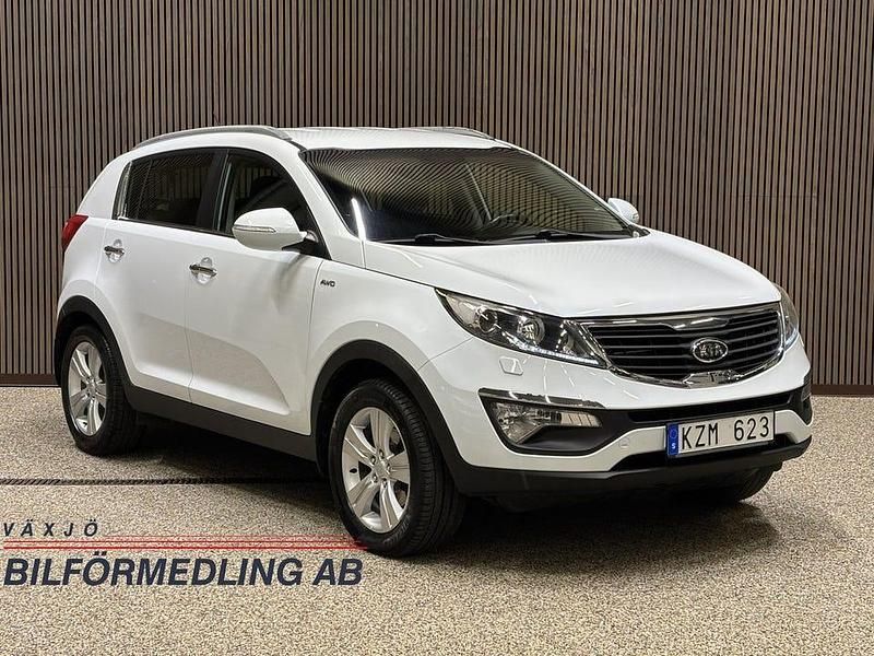 Vit Begagnad 2010 Kia Sportage SUV | 64 900 kr (Dyr) - Bild 1/4