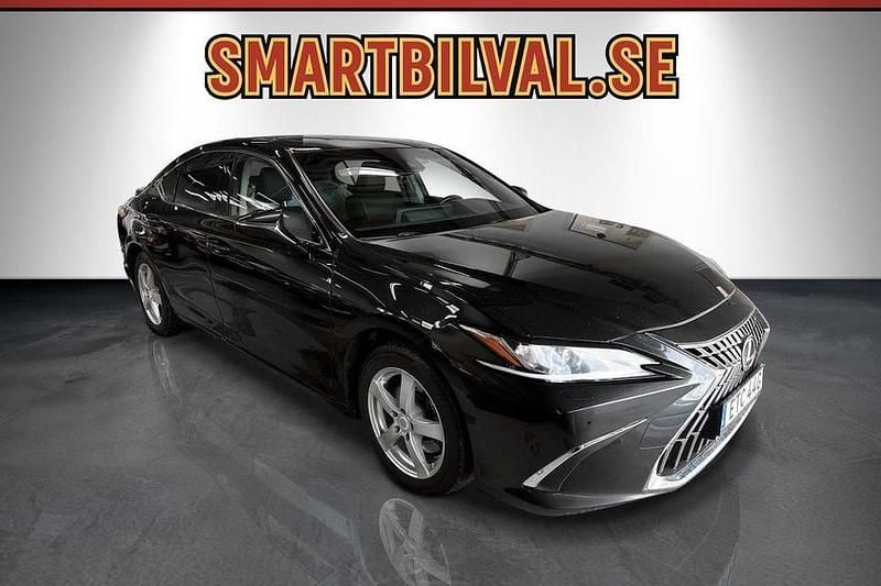 Begagnad Lexus ES300H Limited Edition 218 HK (160 kW) 2022 Svart Sedan