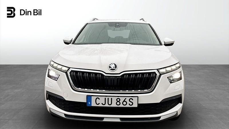 Begagnad Skoda Kamiq Style 110 HK (80 kW) 2023 Candy white SUV