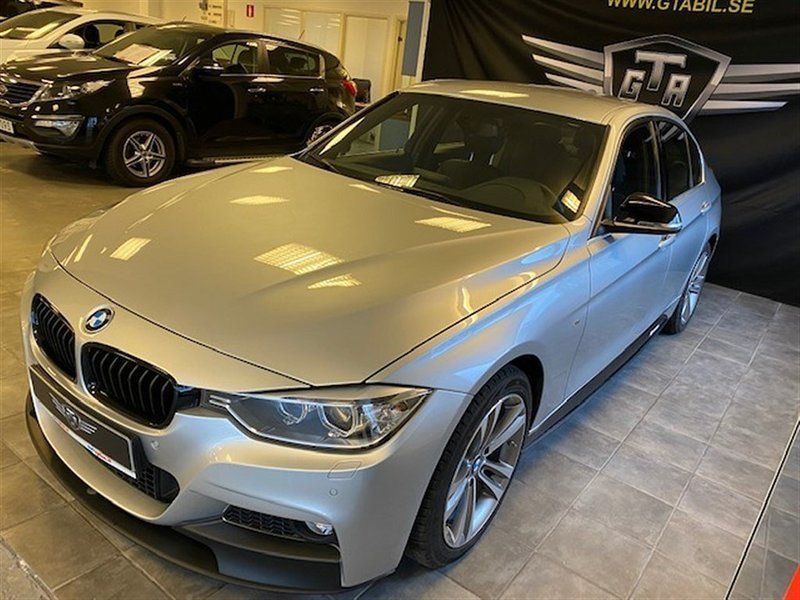 Begagnad BMW 330 M Sport 252 HK (185 kW) 2017 Silver Sedan