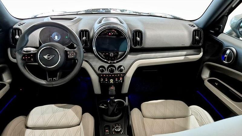 Begagnad Mini Countryman 125 HK (91 kW) 2022 Svart SUV