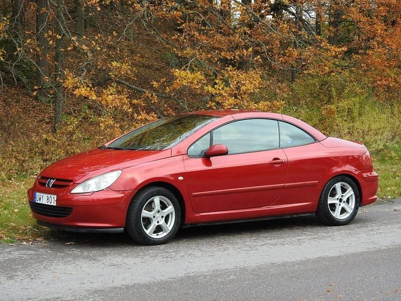 Röd Begagnad 2004 Peugeot 307 CC Sport Cab | 35 000 kr (Bra pris) - Bild 1/4