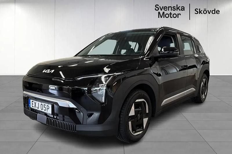 Svart Ny 2025 Kia EV3 3 SUV | 460 360 kr (Bra pris) - Bild 1/4