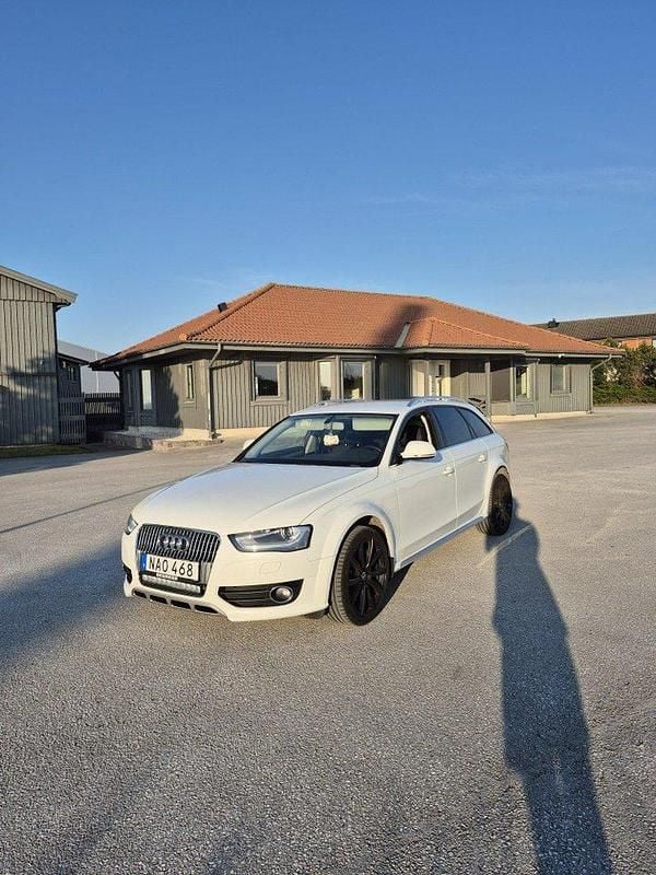 Vit Begagnad 2016 Audi A4 Allroad Kombi | 149 000 kr (Marknadspris) - Bild 1/4