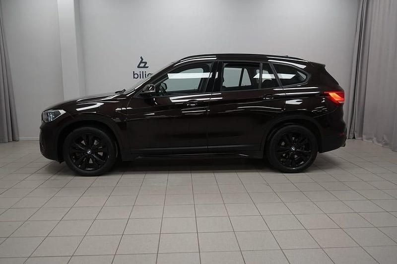 Begagnad BMW X1 Sport Line 223 HK (164 kW) 2021 Brun SUV