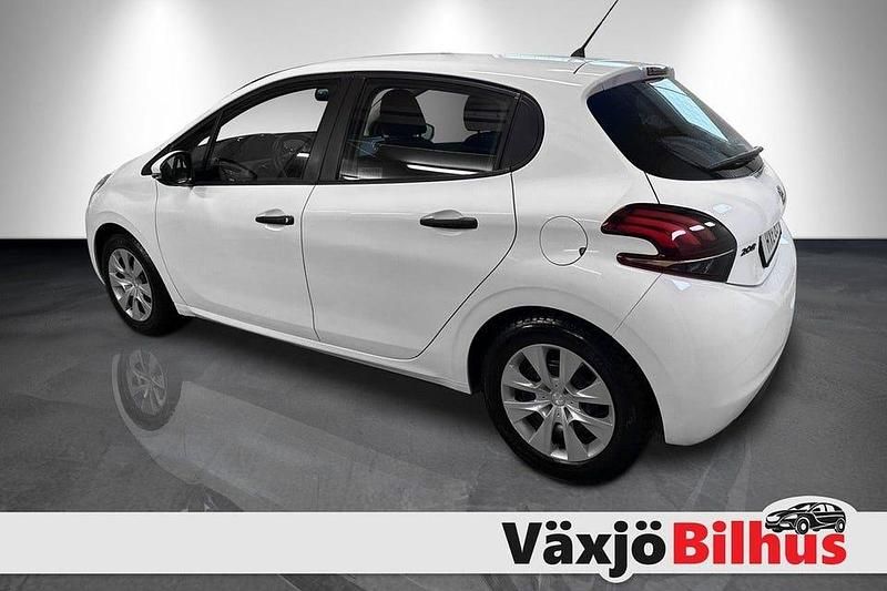 Begagnad Peugeot 208 68 HK (50 kW) 2015 Vit Halvkombi