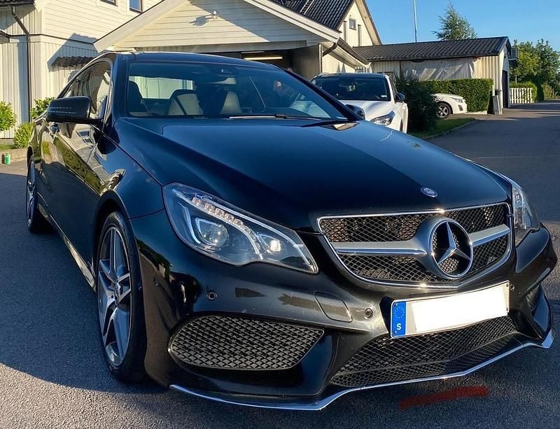 Svart Begagnad 2014 Mercedes E220 Sportkupé | 72 000 kr - Bild 1/4