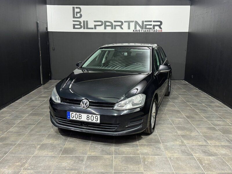 Svart Begagnad 2012 VW Golf VII Halvkombi | 94 900 kr (Dyr) - Bild 1/4