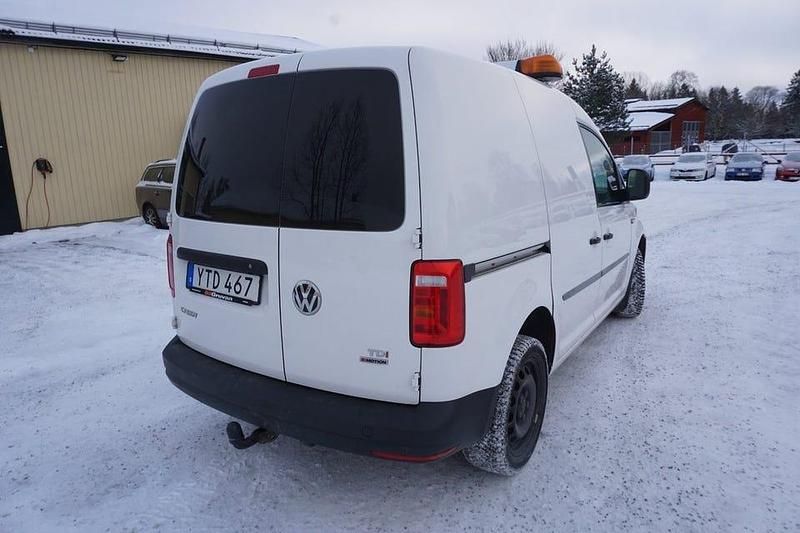 Begagnad VW Caddy 122 HK (89 kW) 2018 Vit Minibuss