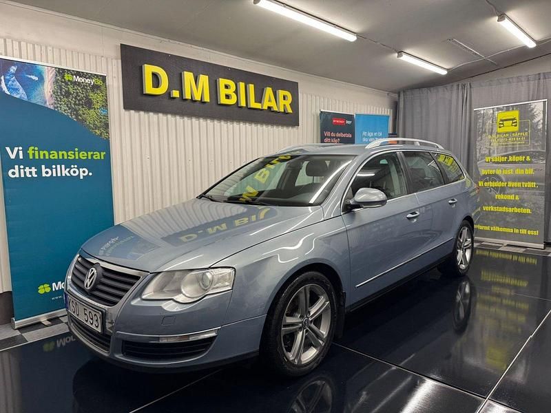 Ljusgrå Begagnad 2010 VW Passat Sportline Kombi | 44 900 kr (Lite dyr) - Bild 1/4