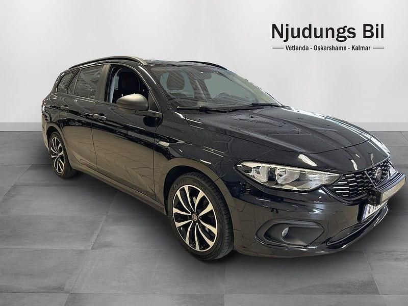 Begagnad Fiat Tipo Pop 120 HK (88 kW) 2017 Svart Kombi