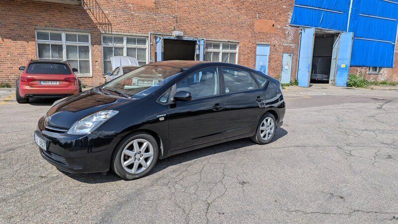 Svart Begagnad 2007 Toyota Prius Halvkombi | 40 000 kr (Superpris) - Bild 1/4
