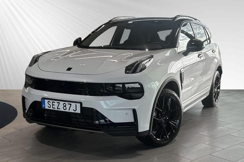 Vit Begagnad 2024 Lynk & Co 01 SUV | 469 800 kr - Bild 1/4