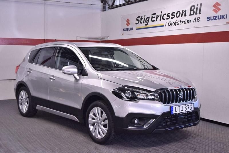 Silver Begagnad 2019 Suzuki SX4 S-Cross SUV | 198 500 kr (Marknadspris) - Bild 1/4