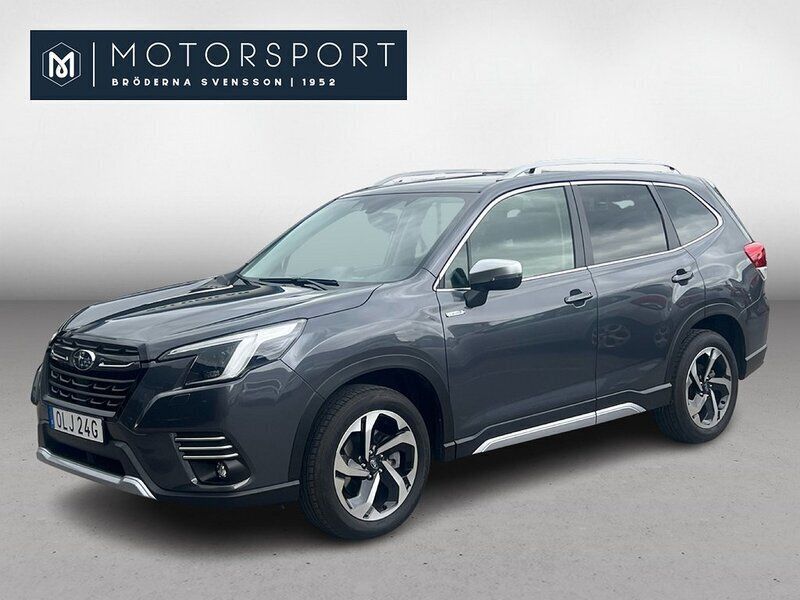 Grå Begagnad 2023 Subaru Forester SUV | 389 900 kr - Bild 1/3