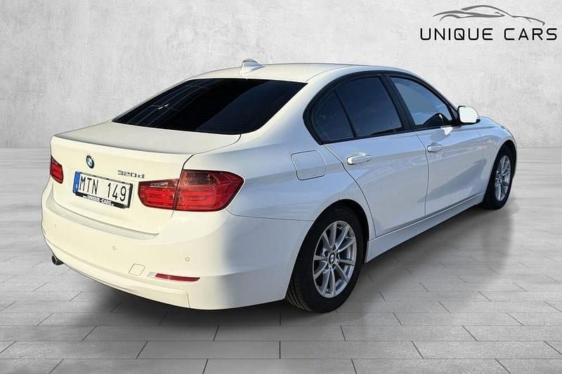 Begagnad BMW 320 184 HK (135 kW) 2012 Vit Sedan