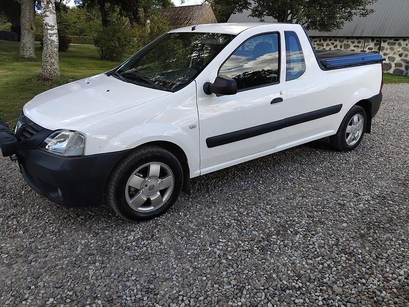 Begagnad 2010 Dacia Logan Pick-Up Pickup | 34 500 kr - Bild 1/3
