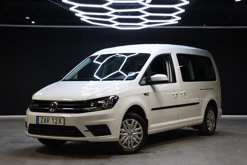 Vit Begagnad 2019 VW Caddy Maxi Life Life Minibuss | 399 800 kr - Bild 1/4