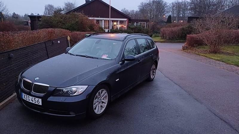 Begagnad 2007 BMW 325 Kombi | 51 000 kr (Marknadspris) - Bild 1/4