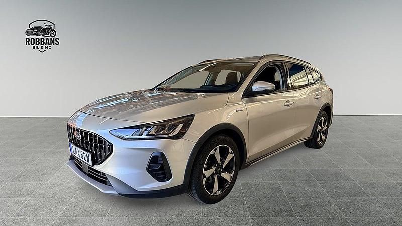 Grå Begagnad 2022 Ford Focus Kombi | 168 900 kr (Bra pris) - Bild 1/4