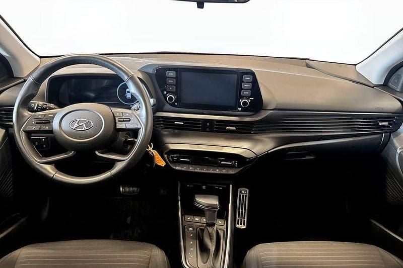 Begagnad Hyundai i20 Essential 101 HK (74 kW) 2021 Grå Halvkombi