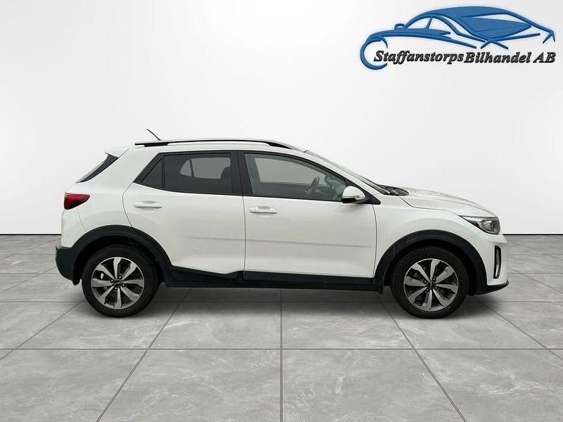 Begagnad Kia Stonic Advance 120 HK (88 kW) 2021 Vit SUV