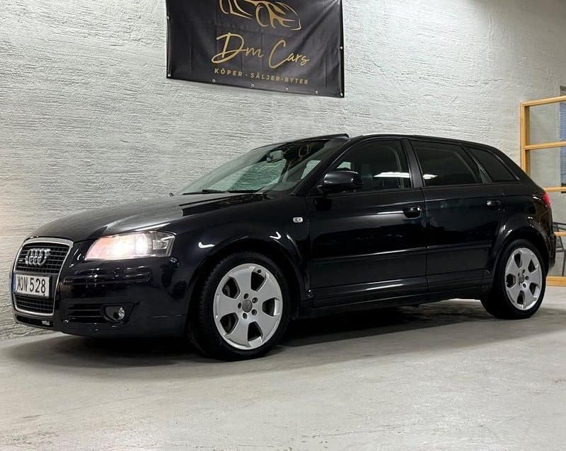 Begagnad Audi A3 250 HK (183 kW) 2005 Svart Halvkombi